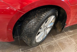 punainen SEAT Leon Sportstourer 2021 kuva 13.