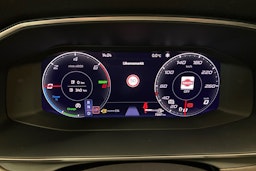 punainen SEAT Leon Sportstourer 2021 kuva 22.