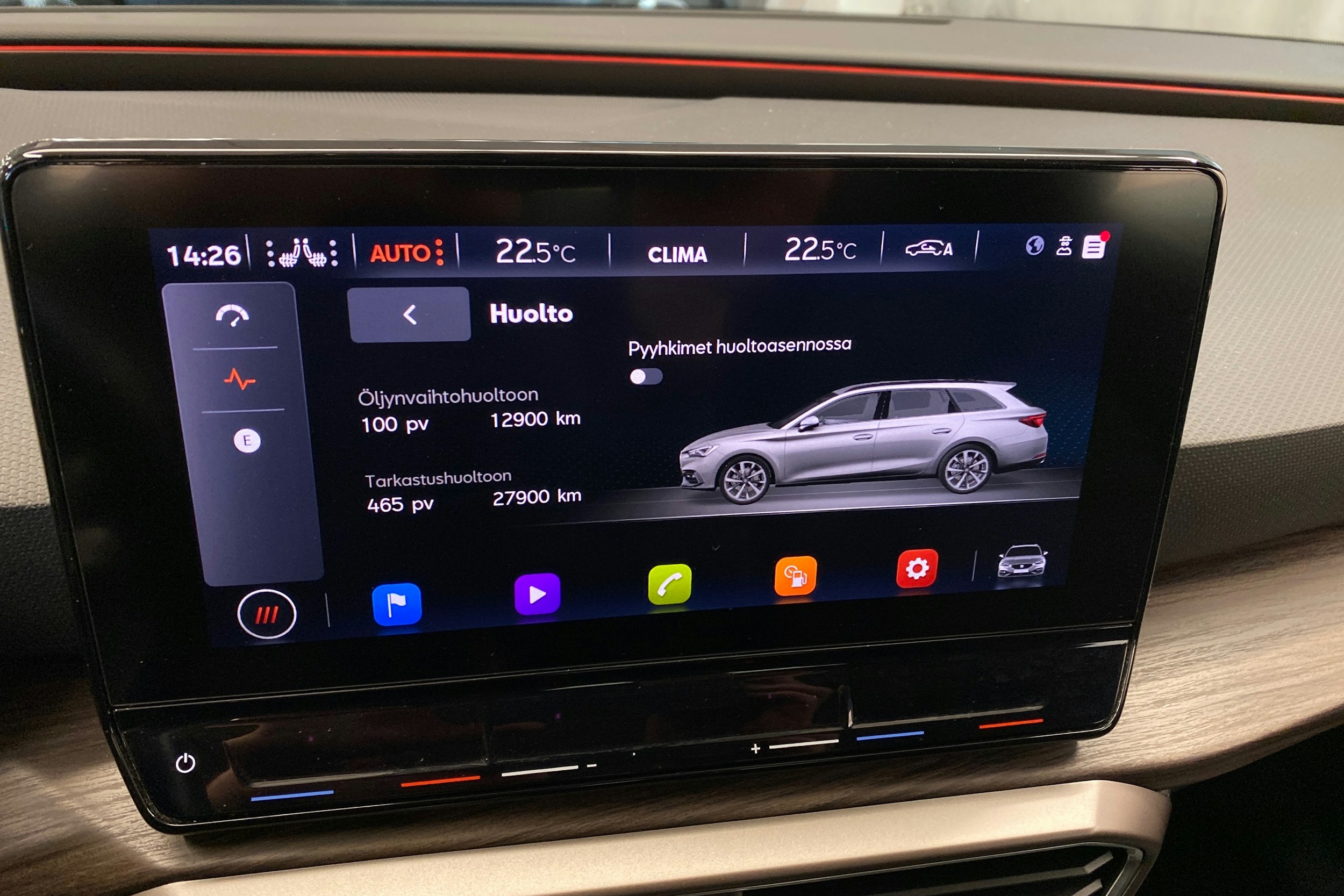 punainen SEAT Leon Sportstourer 2021 kuva 29.