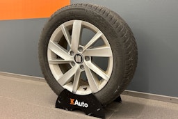valkoinen SEAT Leon Sportstourer 2021 kuva 10.