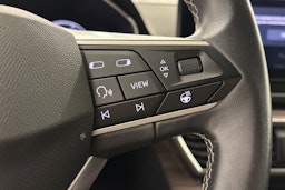 valkoinen SEAT Leon Sportstourer 2021 kuva 14.