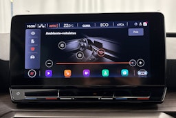 valkoinen SEAT Leon Sportstourer 2021 kuva 21.