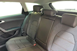 punainen SEAT Leon Sportstourer 2021 kuva 8.