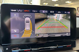 punainen SEAT Leon Sportstourer 2021 kuva 20.