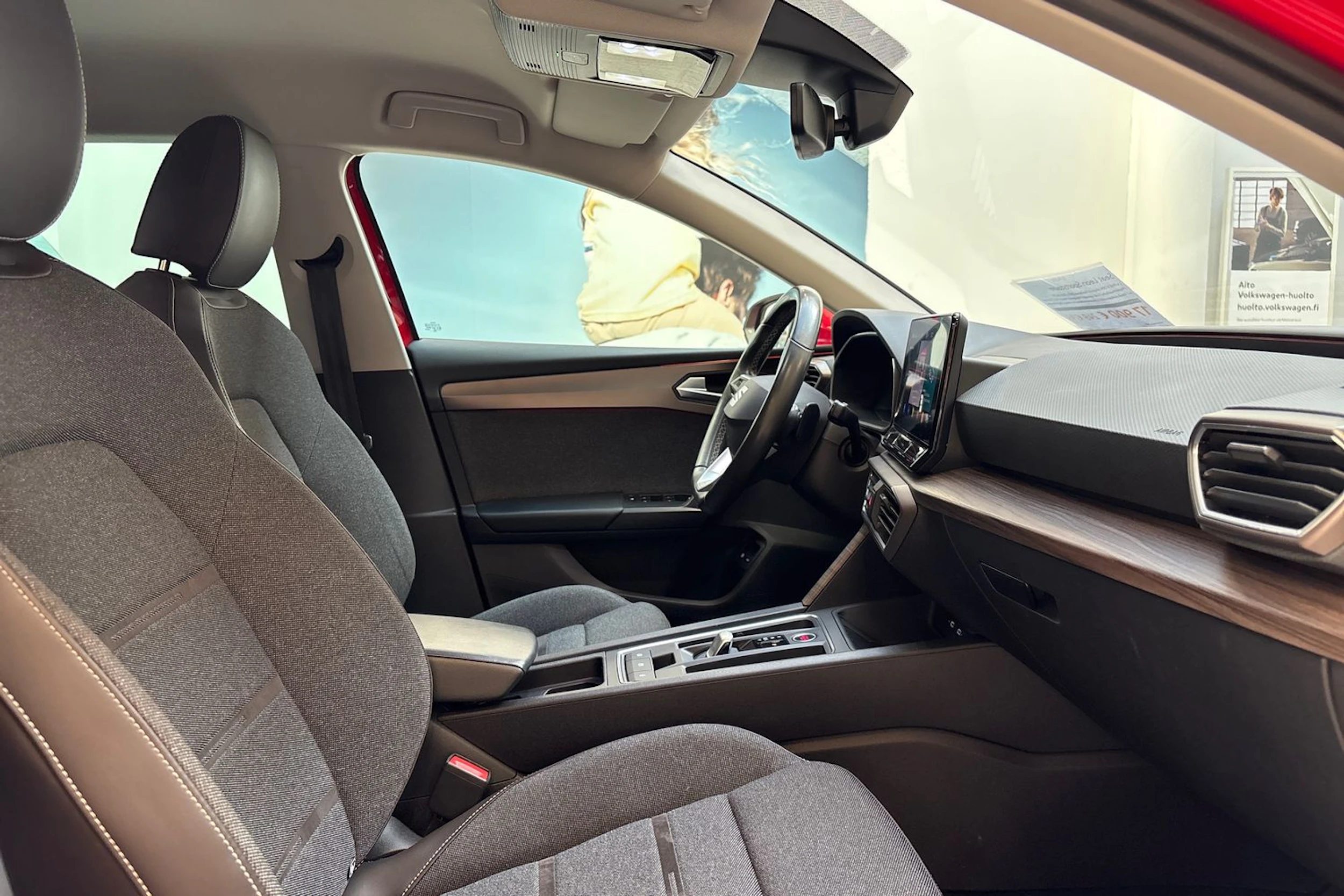 punainen SEAT Leon Sportstourer 2021 kuva 23.