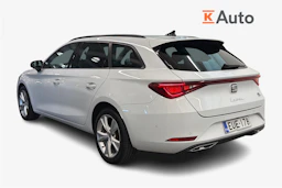 valkoinen SEAT Leon Sportstourer 2021 kuva 2.