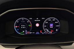 valkoinen SEAT Leon Sportstourer 2021 kuva 19.