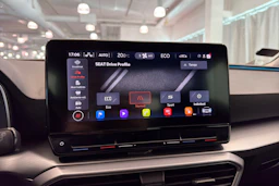 valkoinen SEAT Leon Sportstourer 2021 kuva 28.
