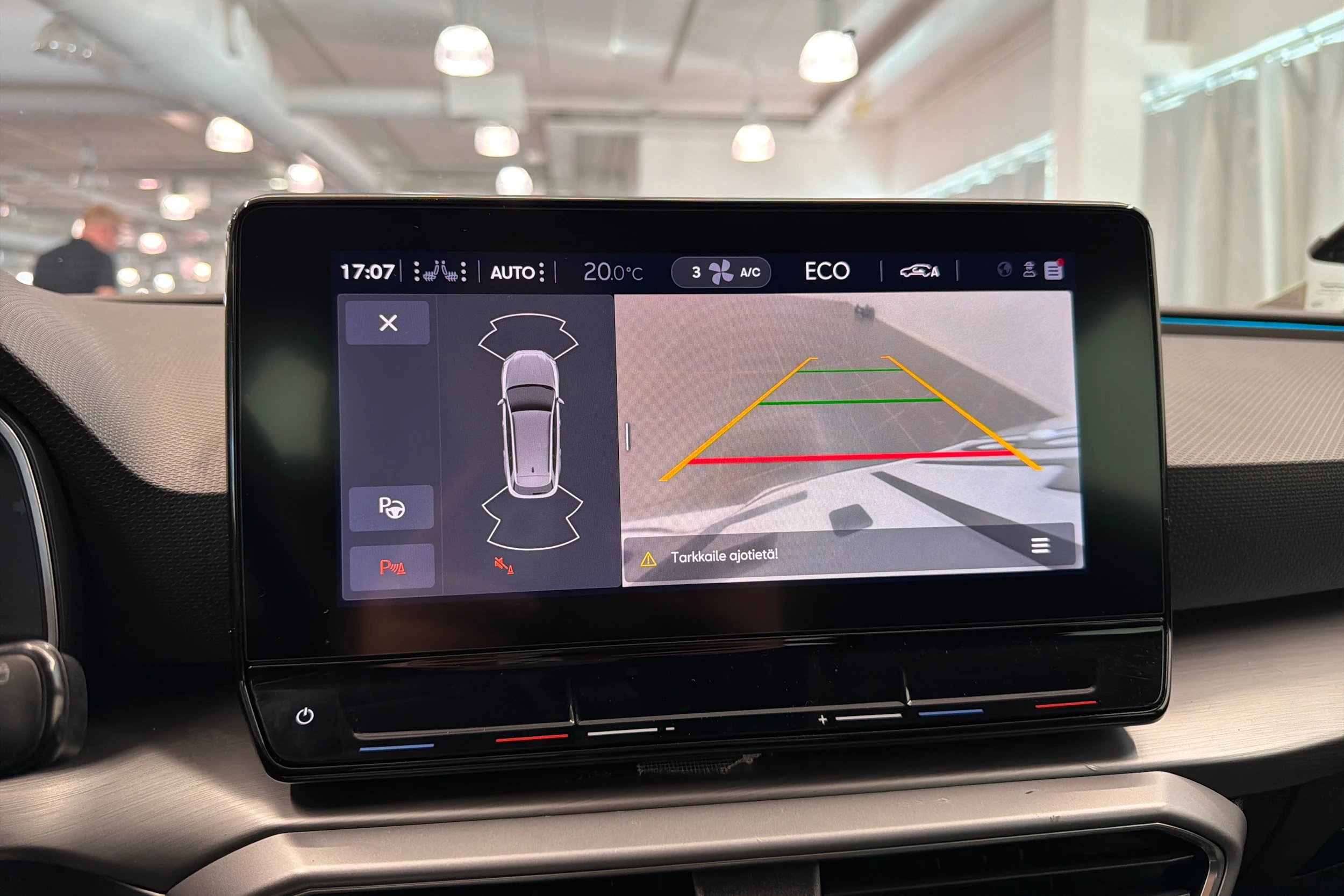 valkoinen SEAT Leon Sportstourer 2021 kuva 31.