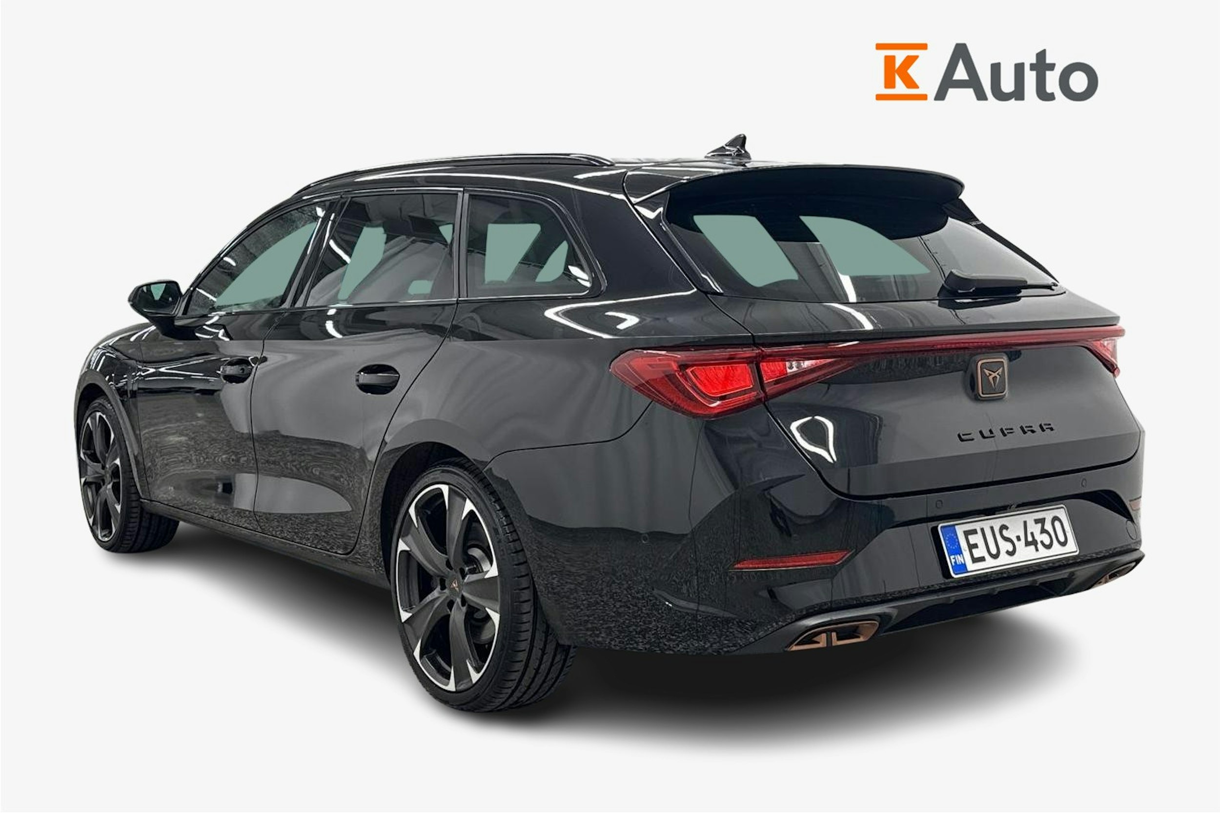 musta SEAT Leon Sportstourer 2021 kuva 2.