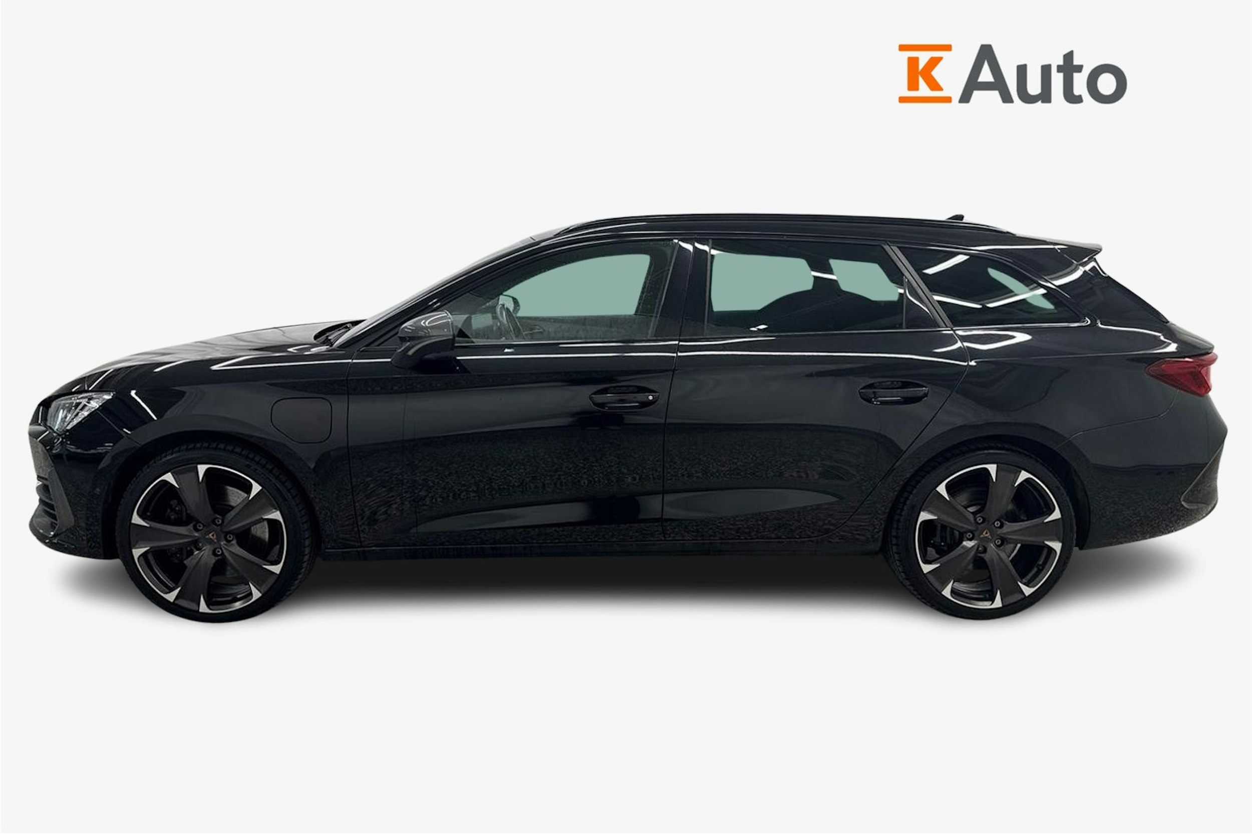 musta SEAT Leon Sportstourer 2021 kuva 6.