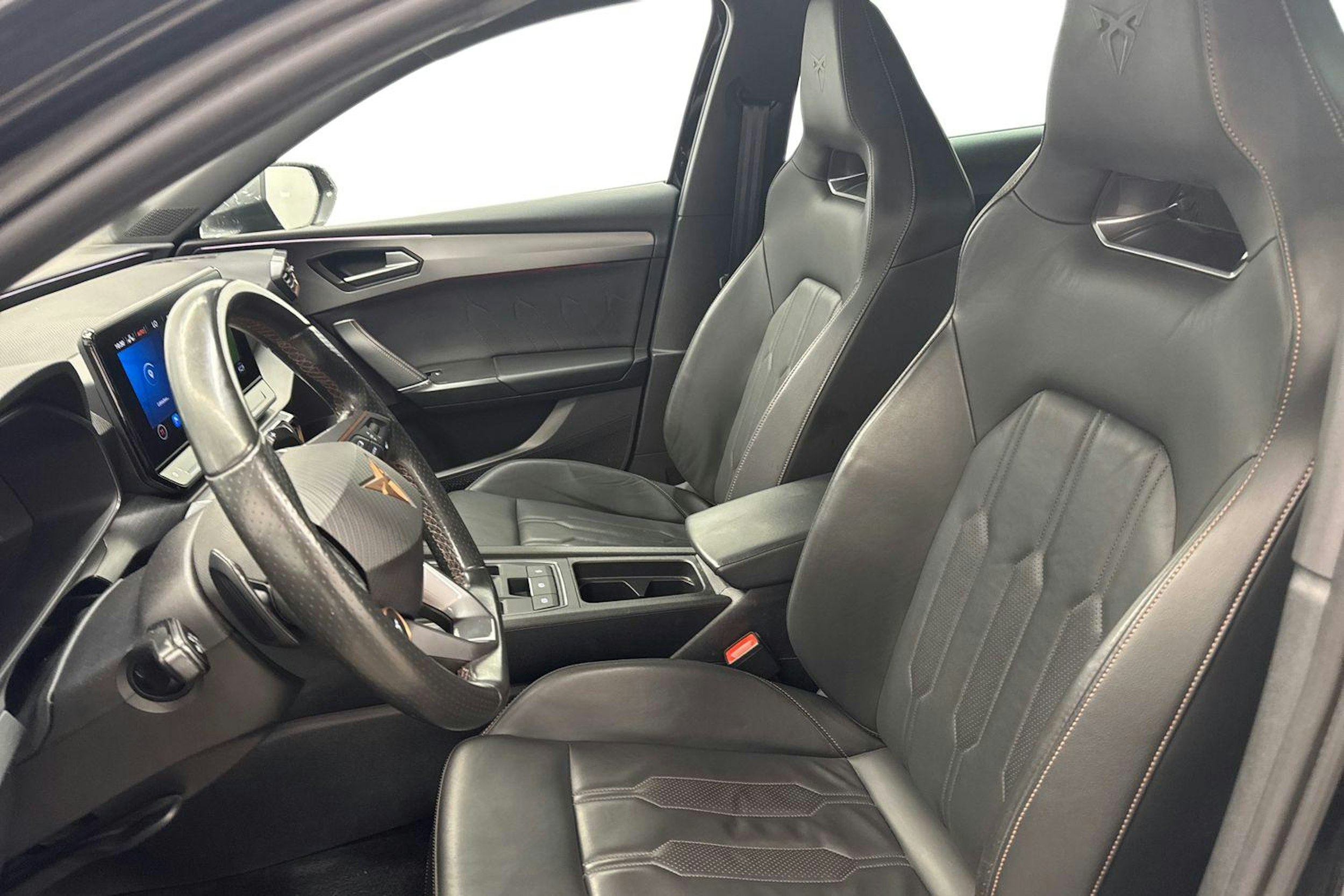 musta SEAT Leon Sportstourer 2021 kuva 11.