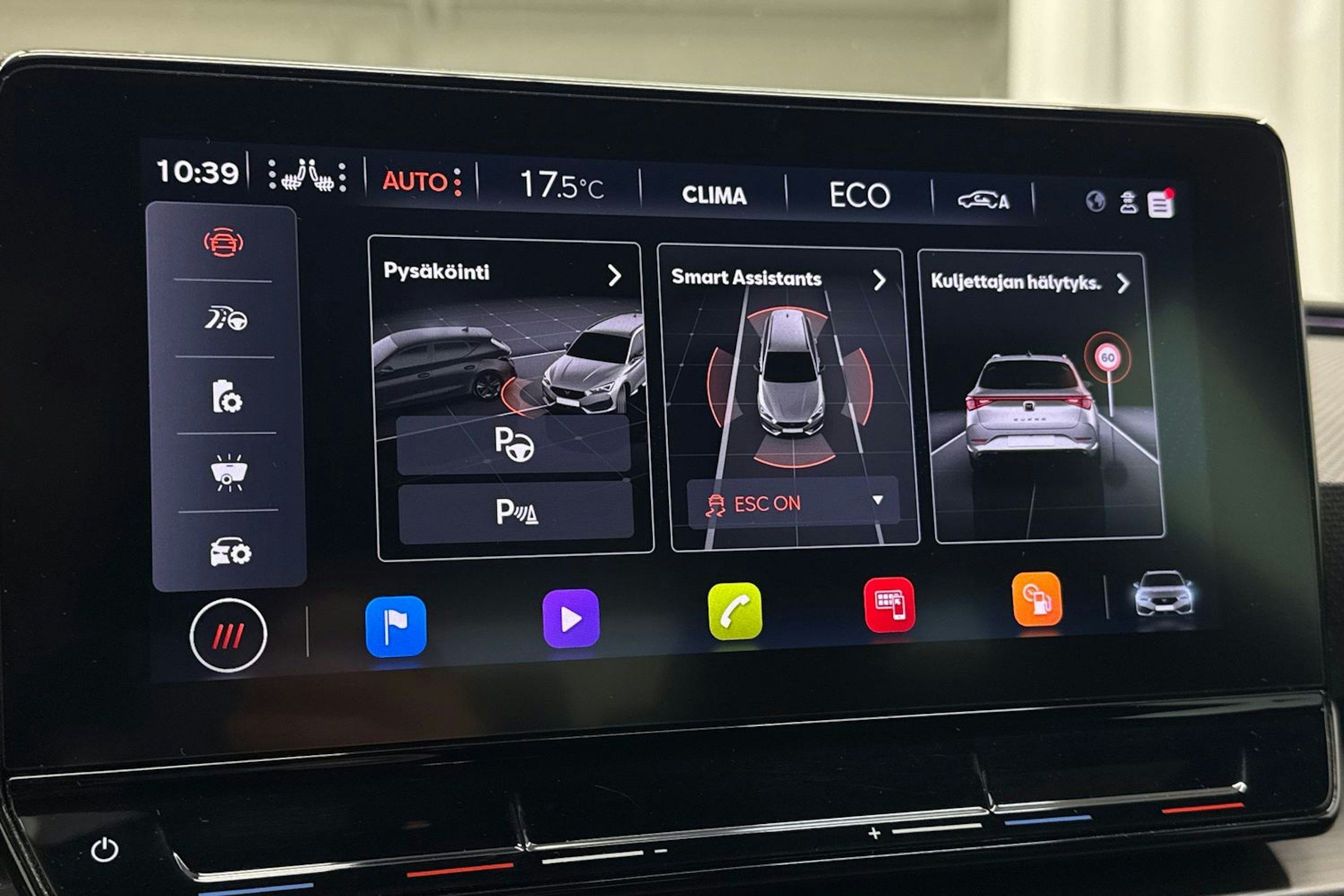 musta SEAT Leon Sportstourer 2021 kuva 26.