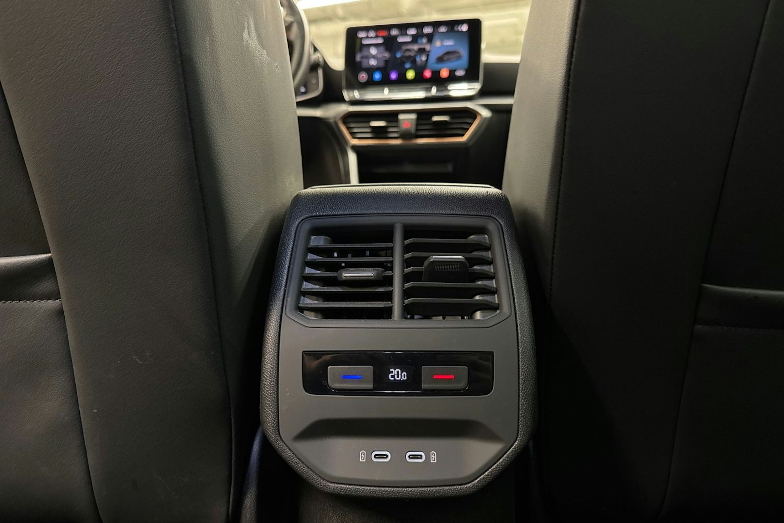 musta SEAT Leon Sportstourer 2021 kuva 35.