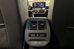 musta SEAT Leon Sportstourer 2021 kuva 35.