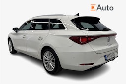 valkoinen SEAT Leon Sportstourer 2021 kuva 2.