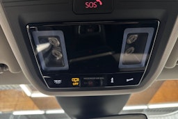 valkoinen SEAT Leon Sportstourer 2021 kuva 22.