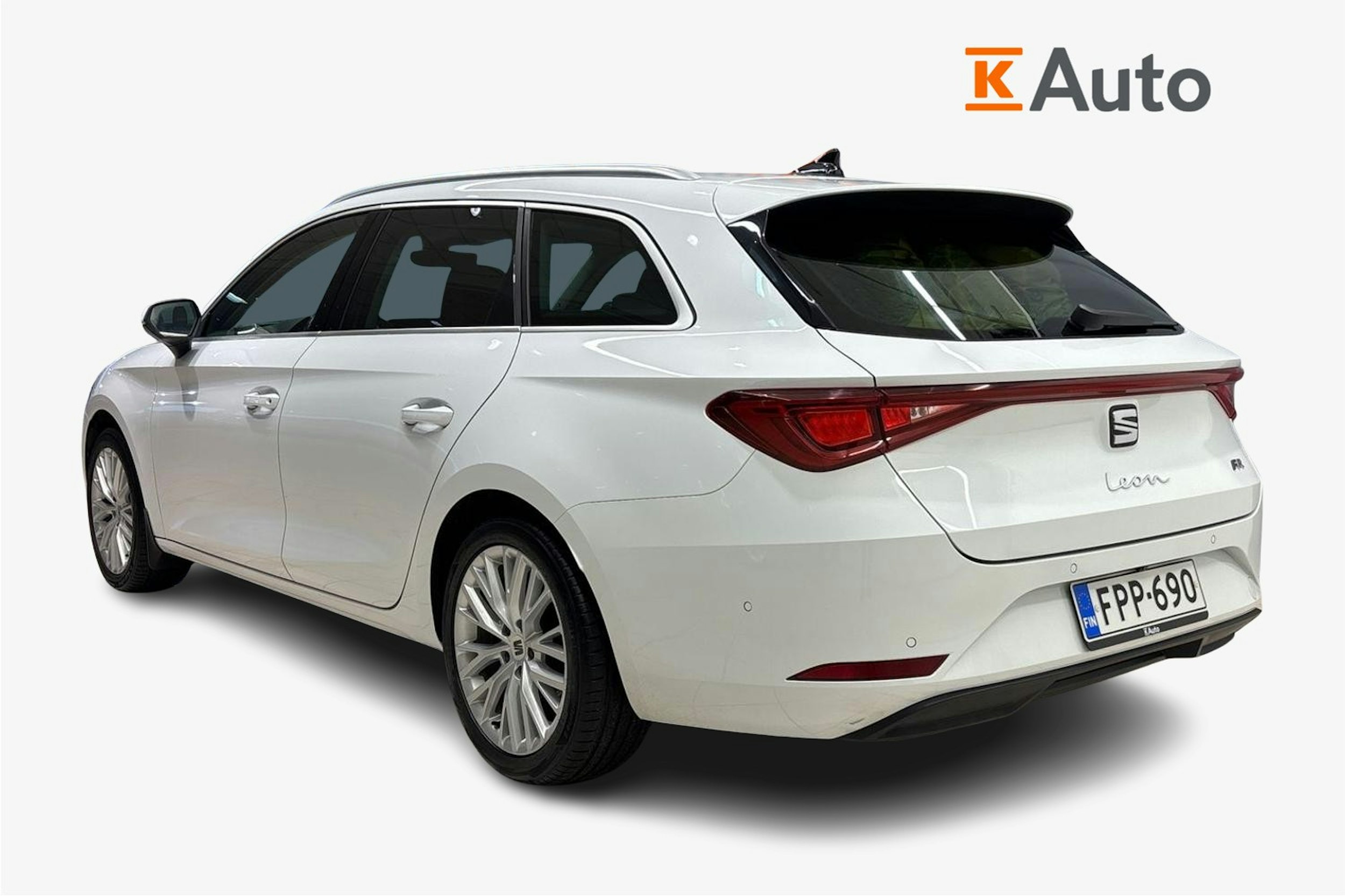 Valkoinen SEAT LEON SPORTSTOURER 2021 kuva 2.