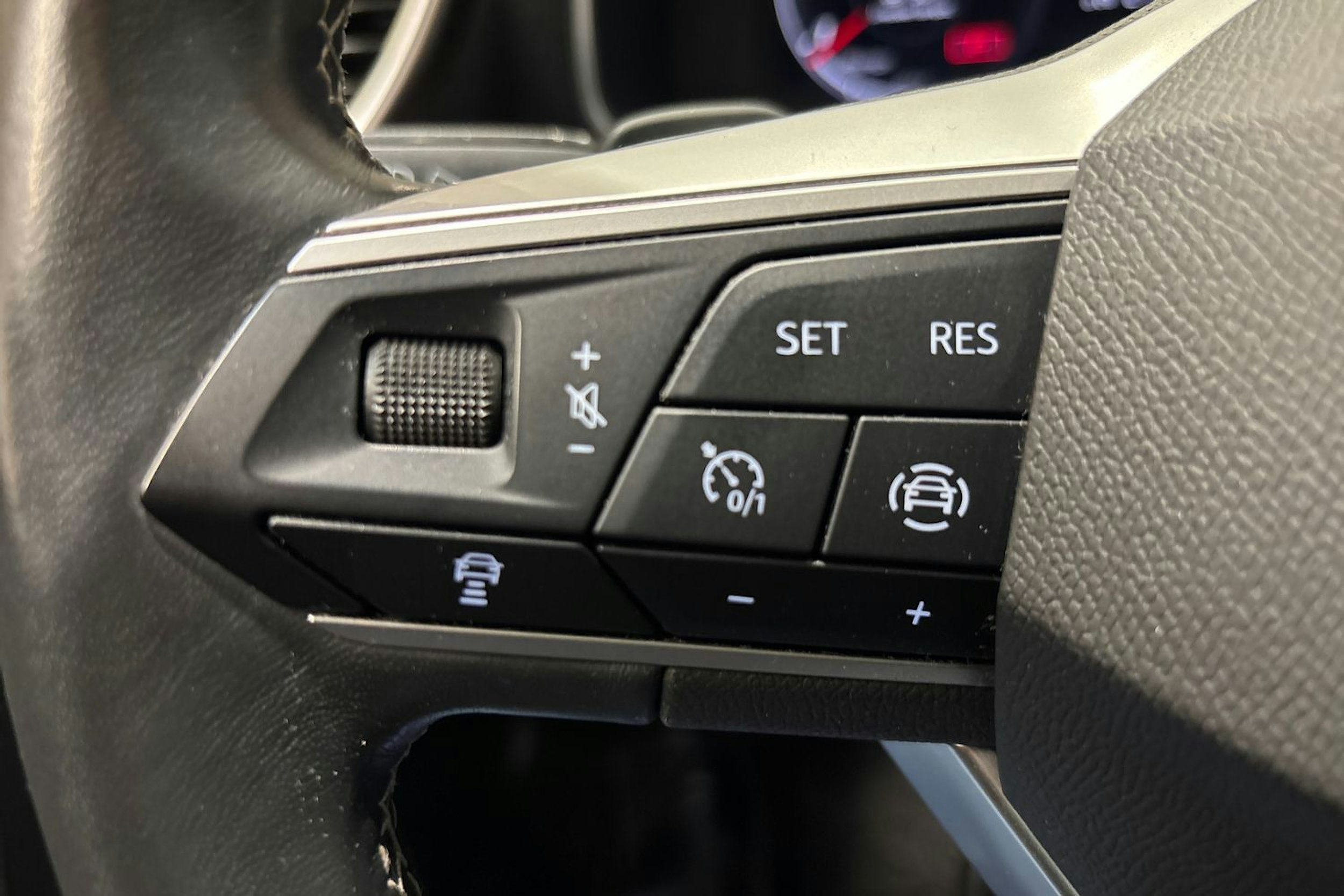 Valkoinen SEAT LEON SPORTSTOURER 2021 kuva 18.