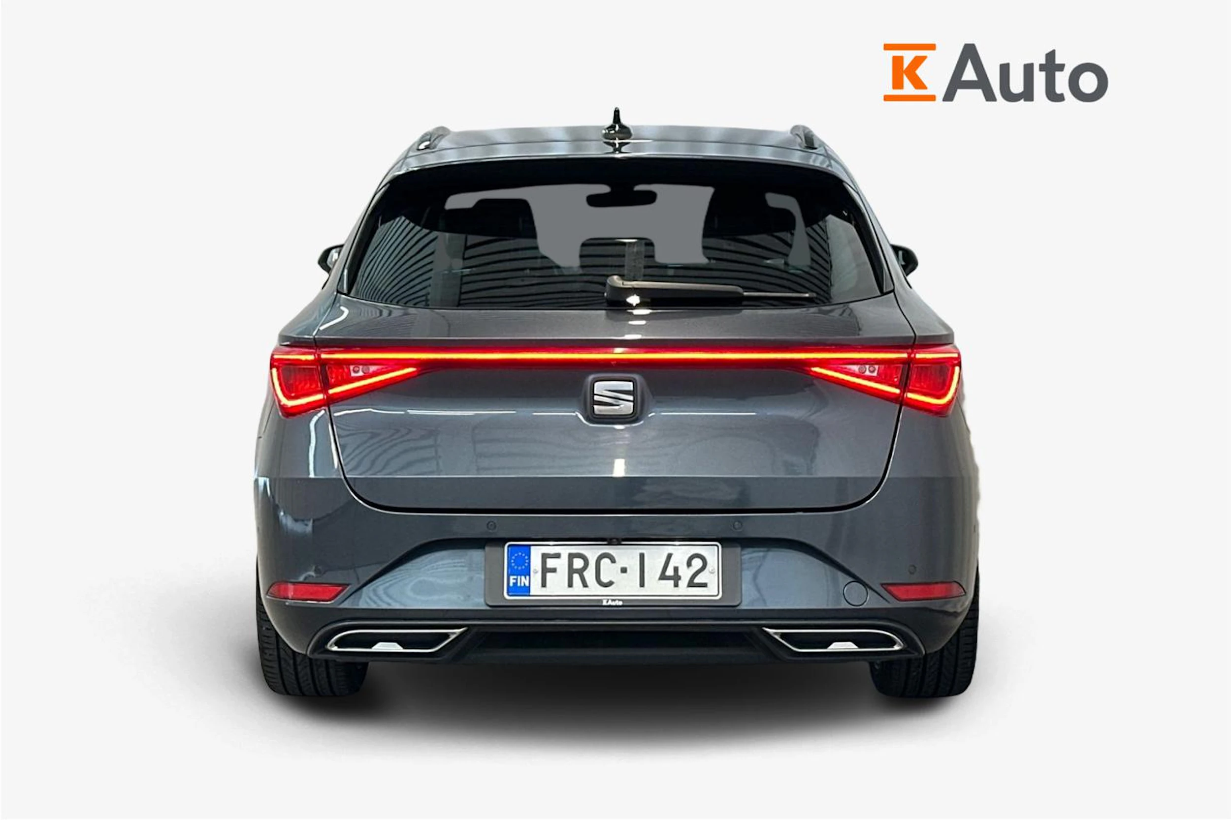 harmaa SEAT Leon Sportstourer 2021 kuva 3.