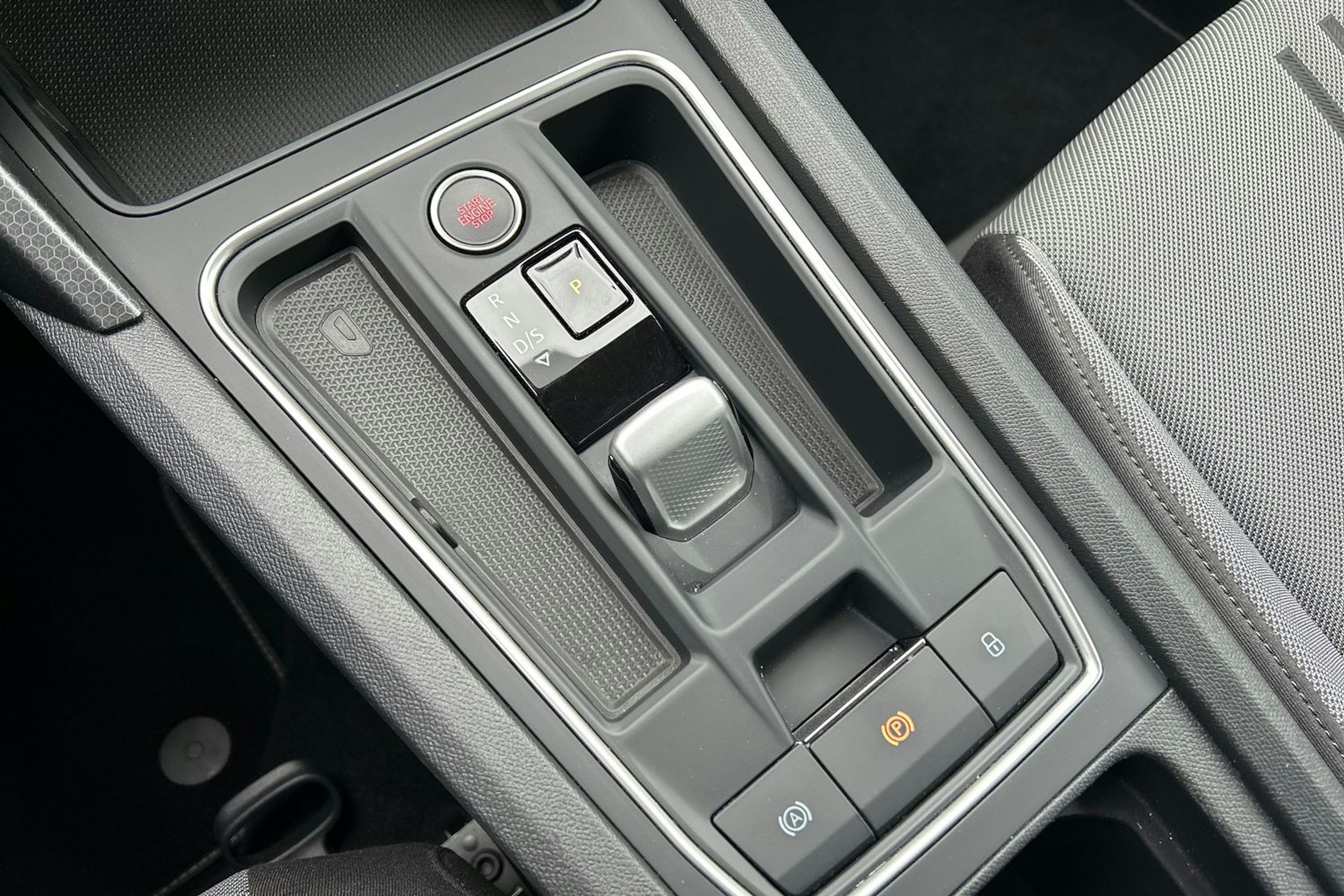 sininen SEAT Leon Sportstourer 2021 kuva 20.