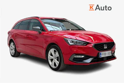 punainen SEAT Leon Sportstourer 2021 kuva 1.