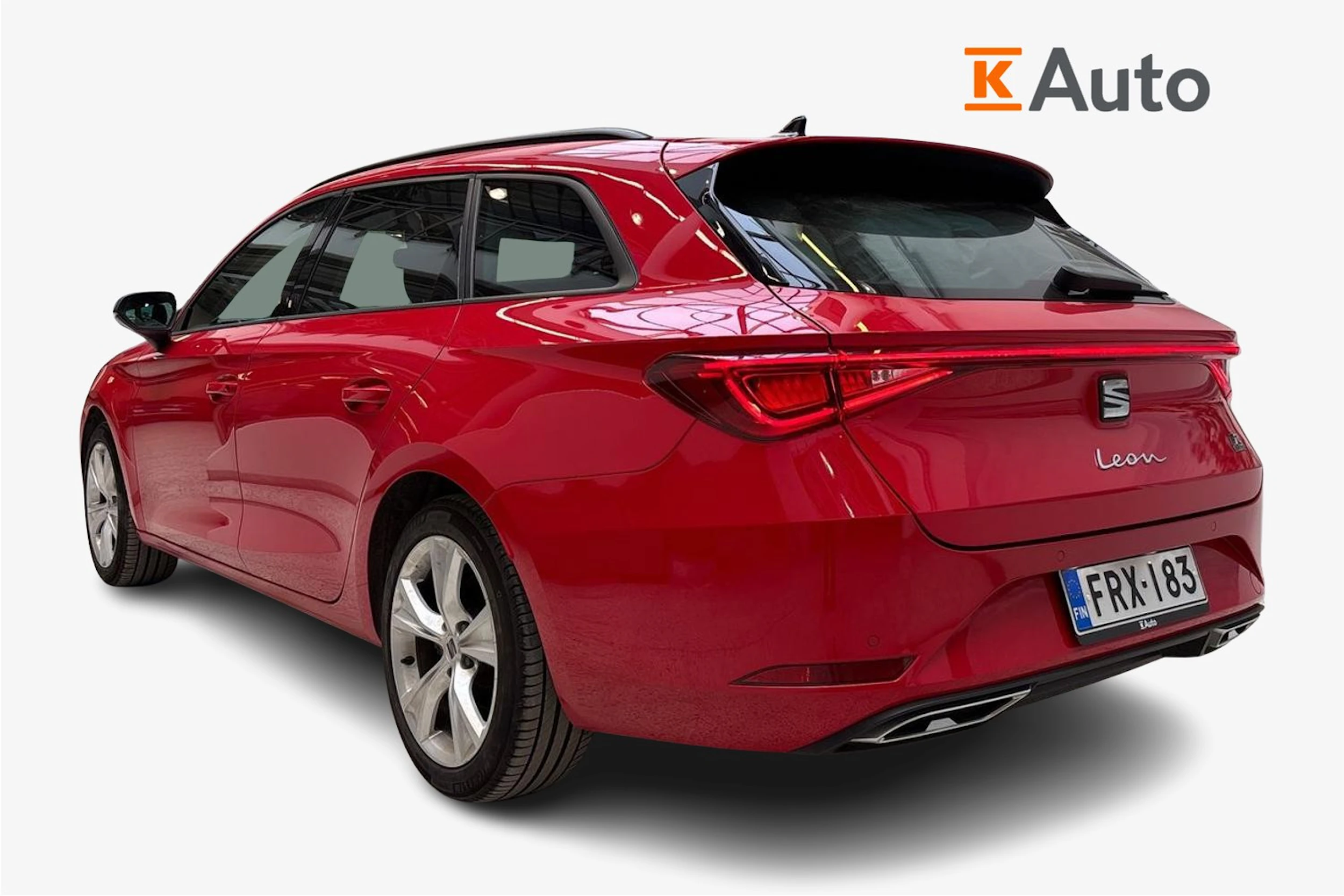 punainen SEAT Leon Sportstourer 2021 kuva 2.