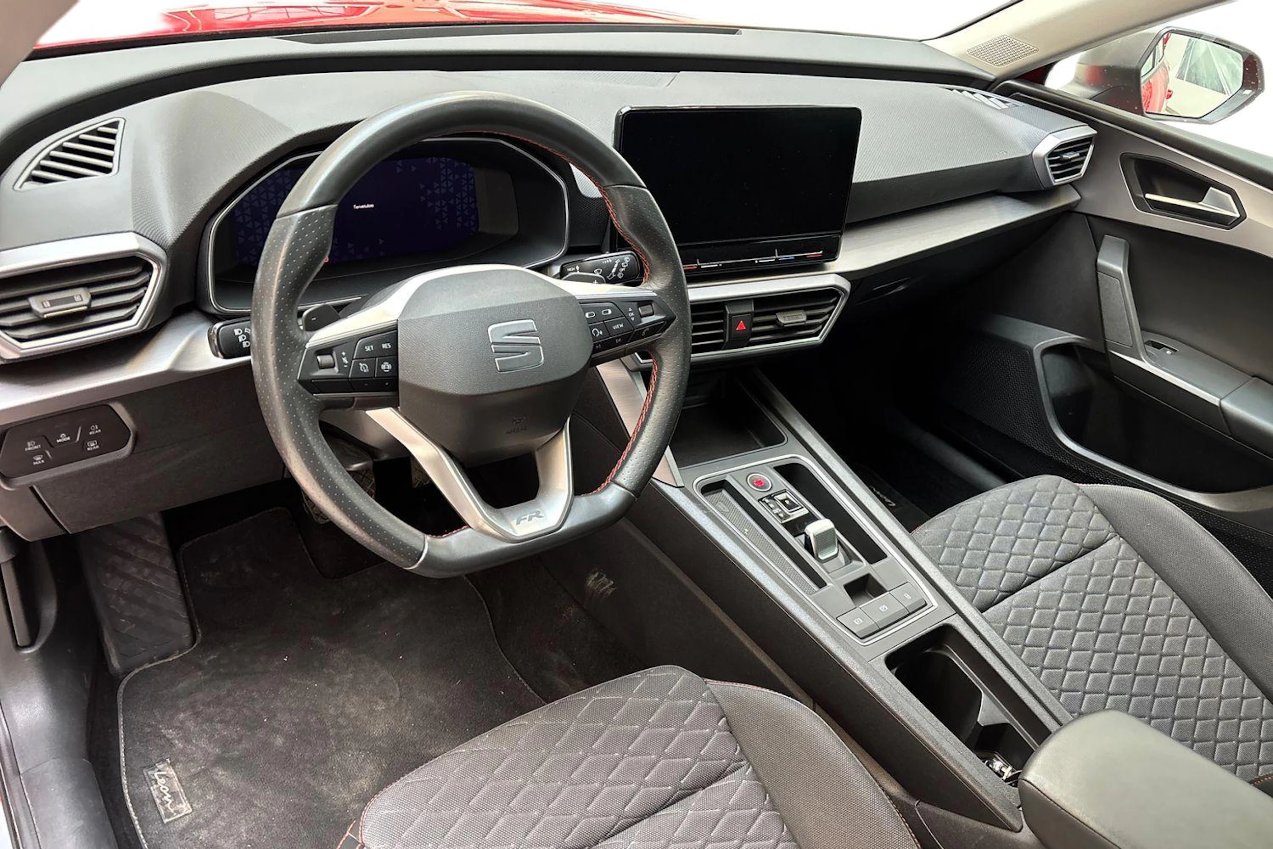 punainen SEAT Leon Sportstourer 2021 kuva 6.