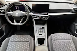 punainen SEAT Leon Sportstourer 2021 kuva 7.