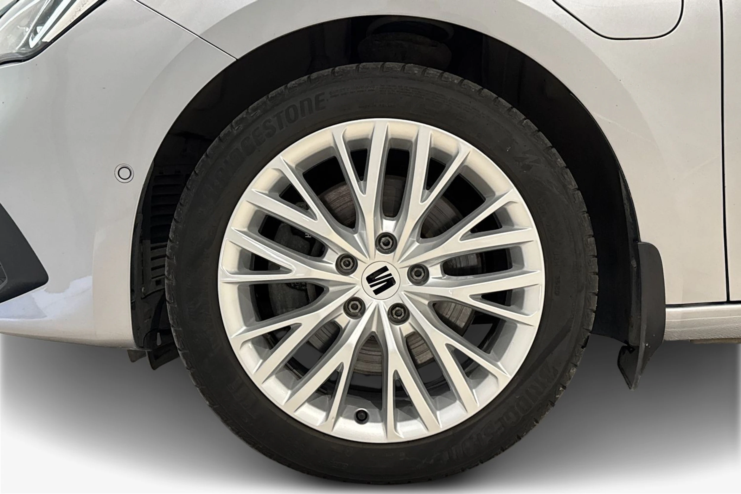 met. hopea SEAT Leon Sportstourer 2020 kuva 9.