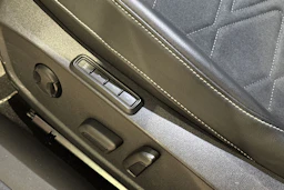 met. hopea SEAT Leon Sportstourer 2020 kuva 17.