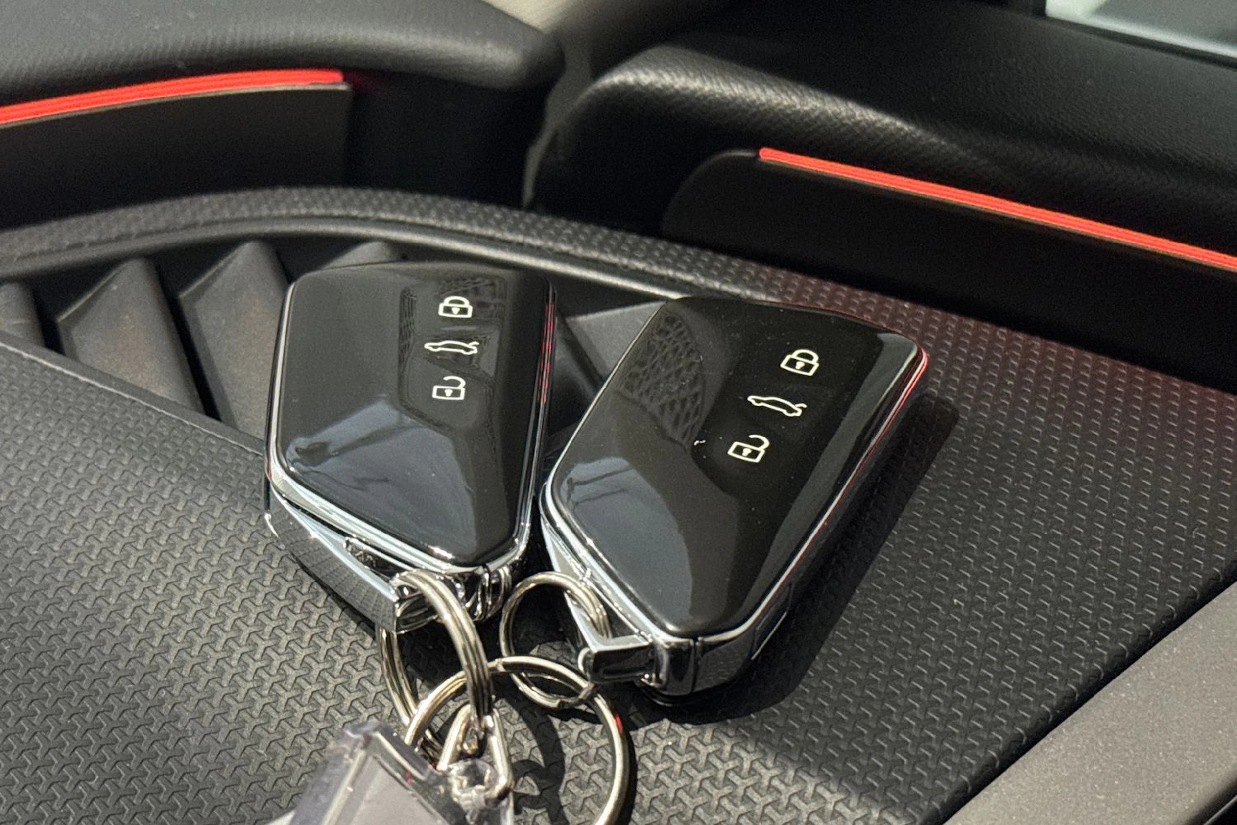 met. hopea SEAT Leon Sportstourer 2020 kuva 33.