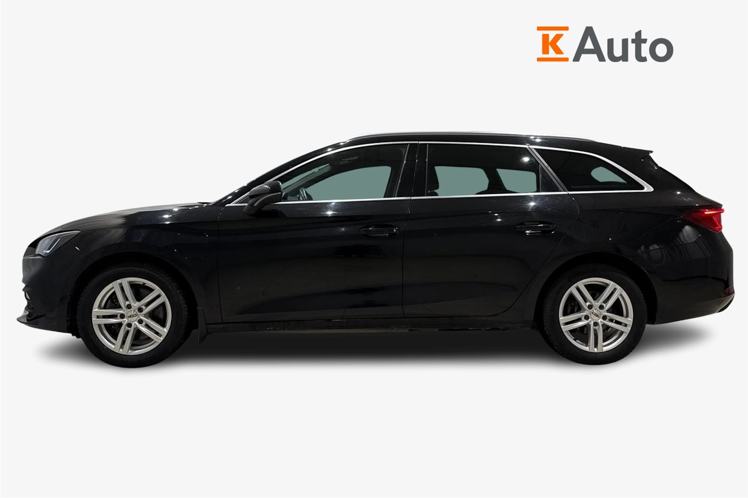 musta SEAT Leon Sportstourer 2021 kuva 6.