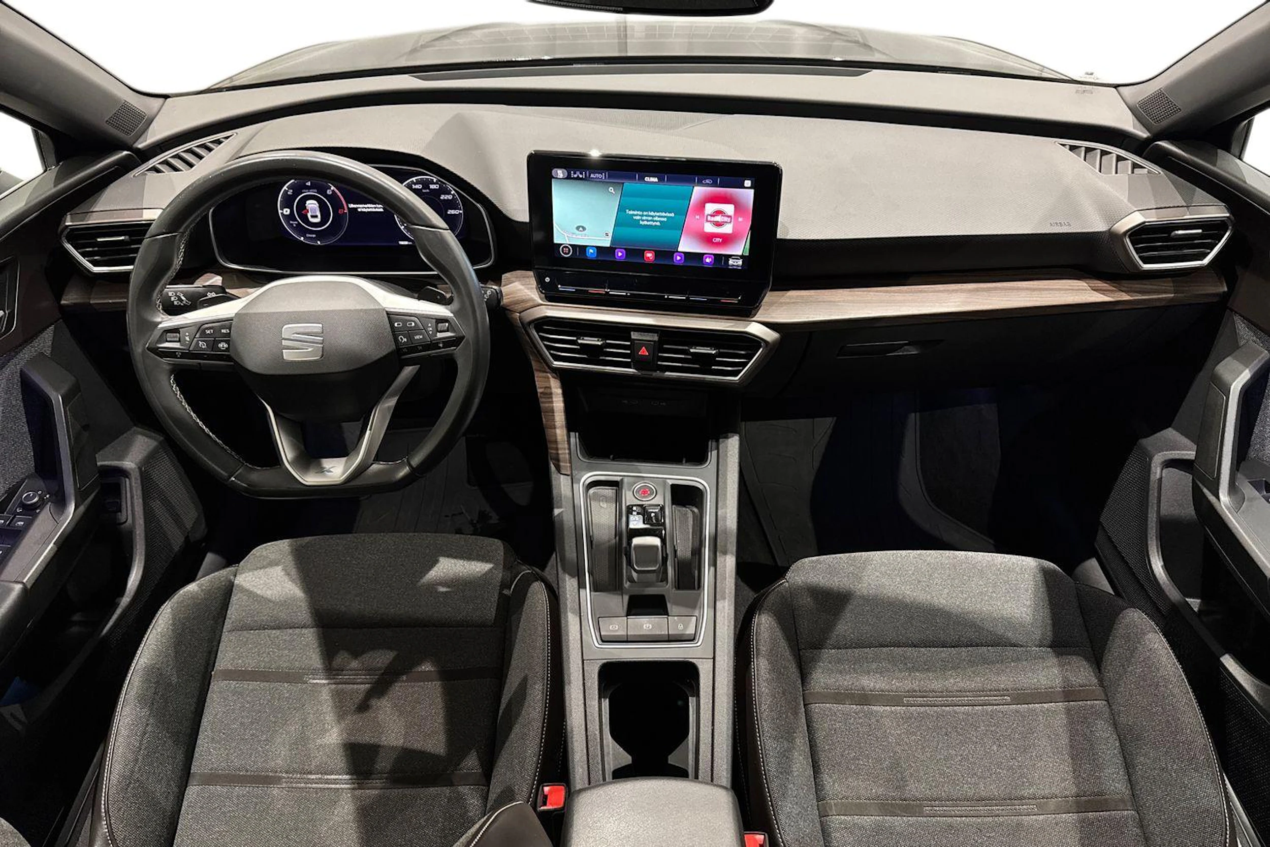 musta SEAT Leon Sportstourer 2021 kuva 9.