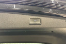 musta SEAT Leon Sportstourer 2021 kuva 16.