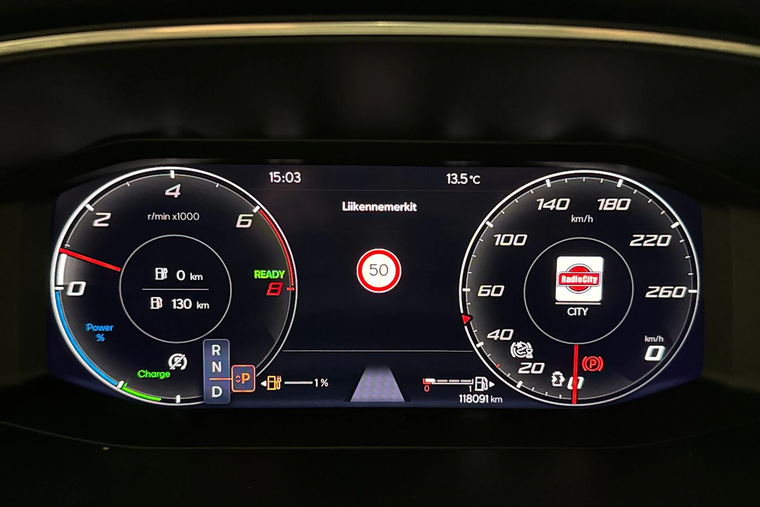 musta SEAT Leon Sportstourer 2021 kuva 20.