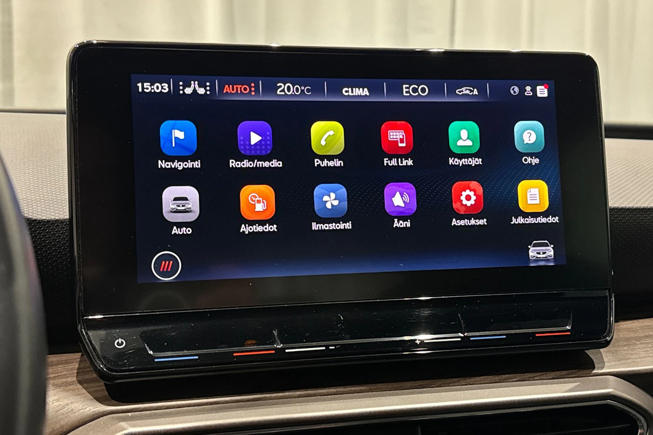 musta SEAT Leon Sportstourer 2021 kuva 22.