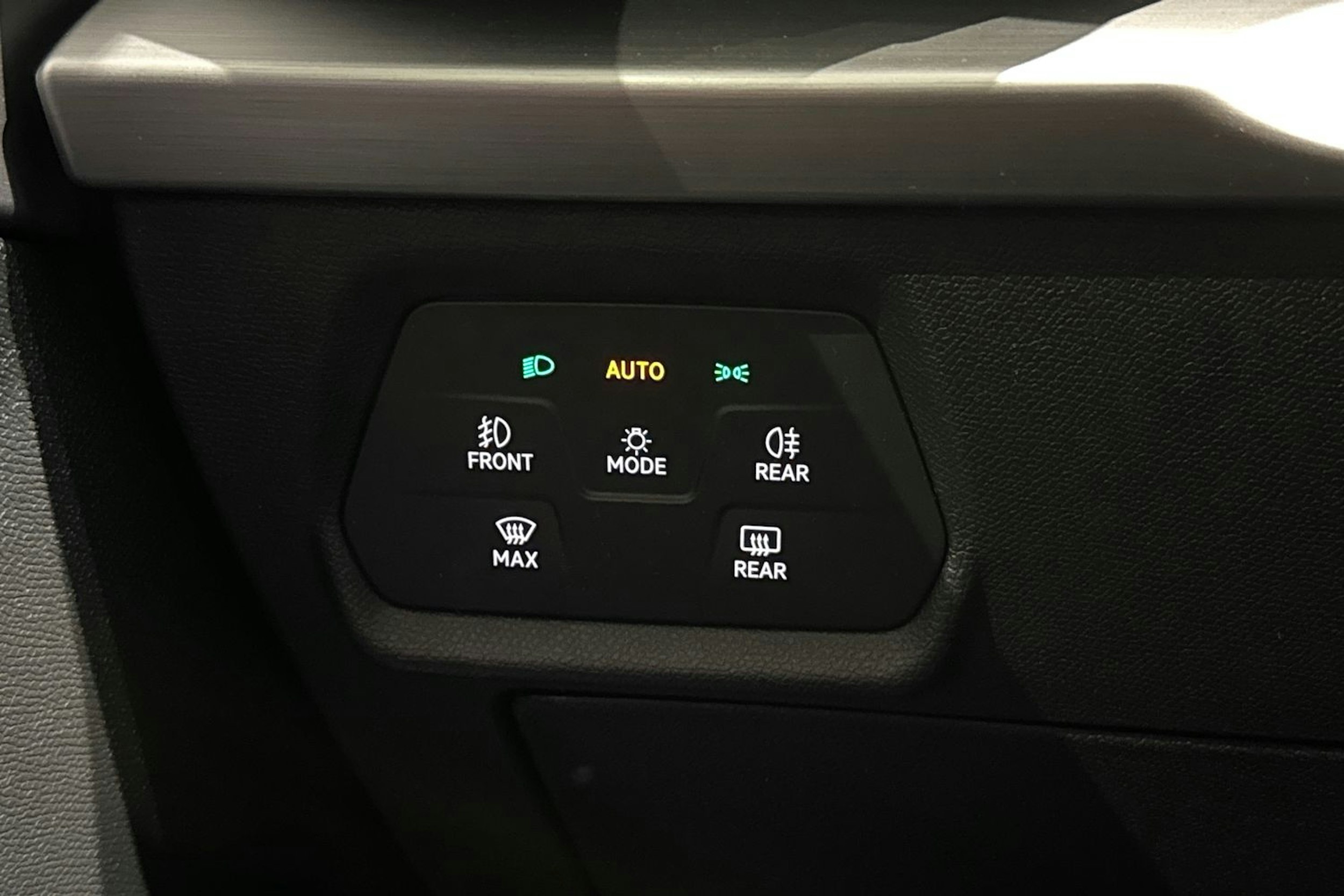 harmaa SEAT Leon Sportstourer 2021 kuva 18.