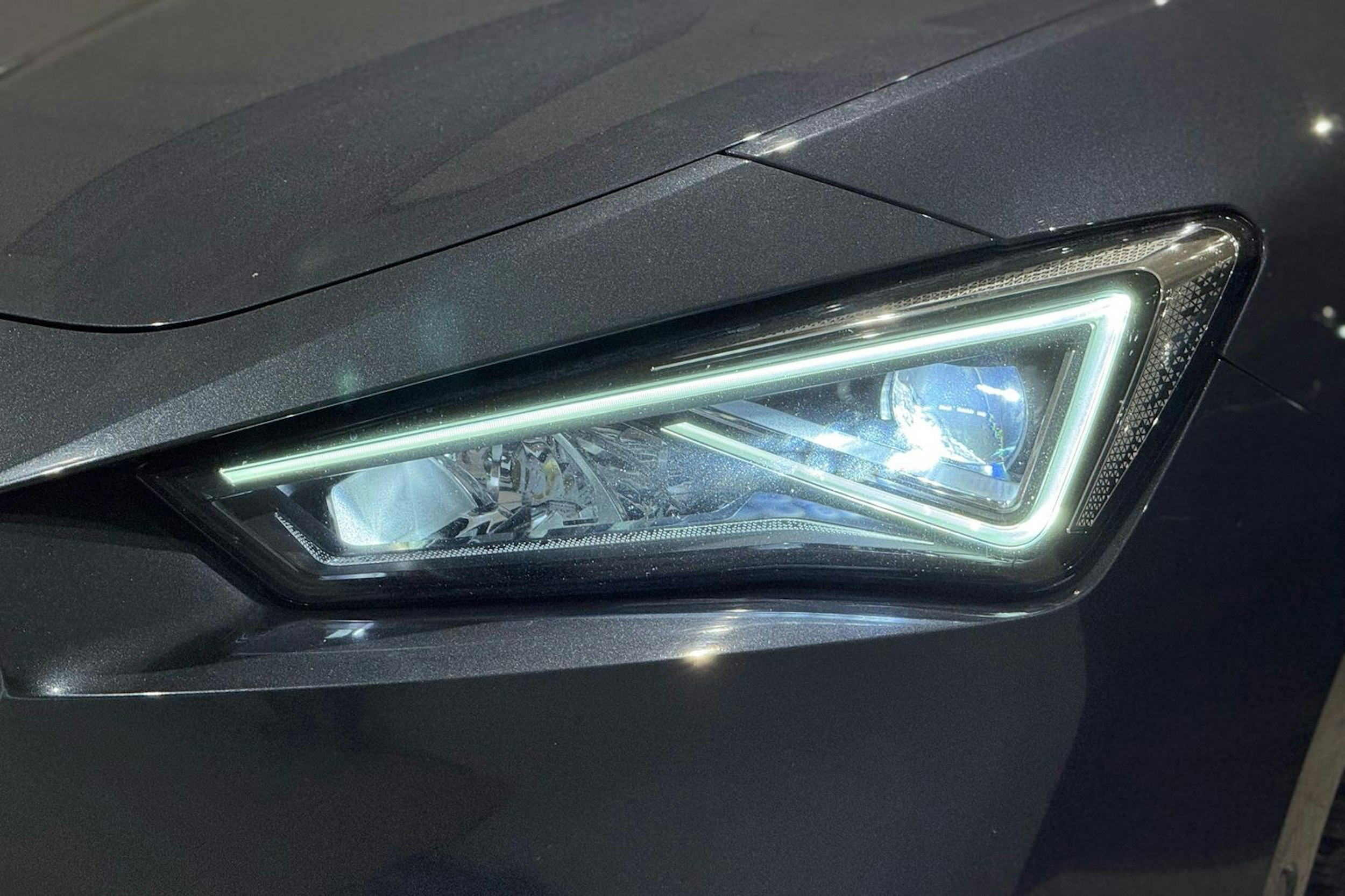 harmaa SEAT Leon Sportstourer 2021 kuva 26.