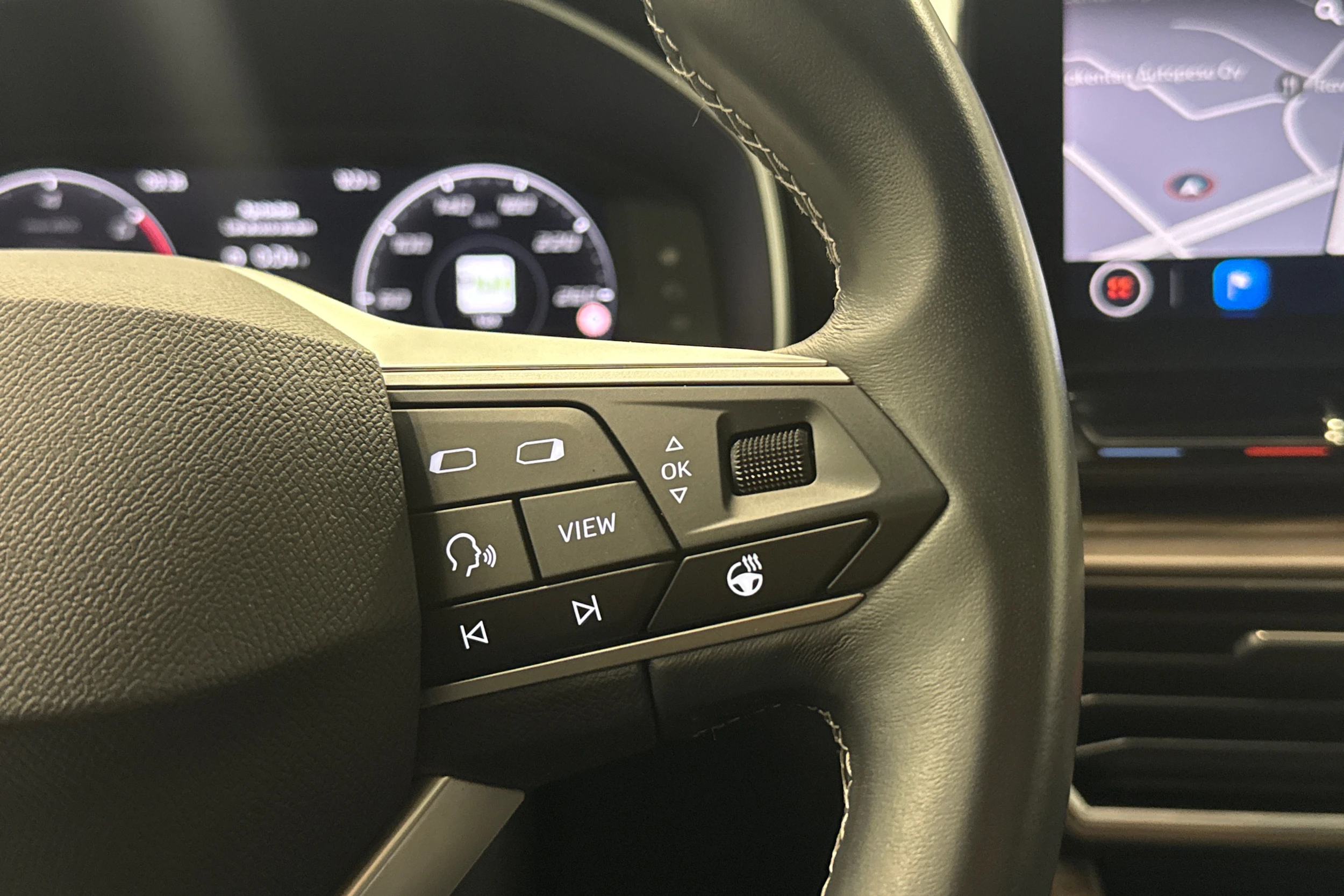 valkoinen SEAT Leon Sportstourer 2021 kuva 14.