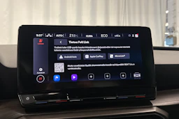 valkoinen SEAT Leon Sportstourer 2021 kuva 20.