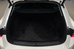 valkoinen SEAT Leon Sportstourer 2021 kuva 23.