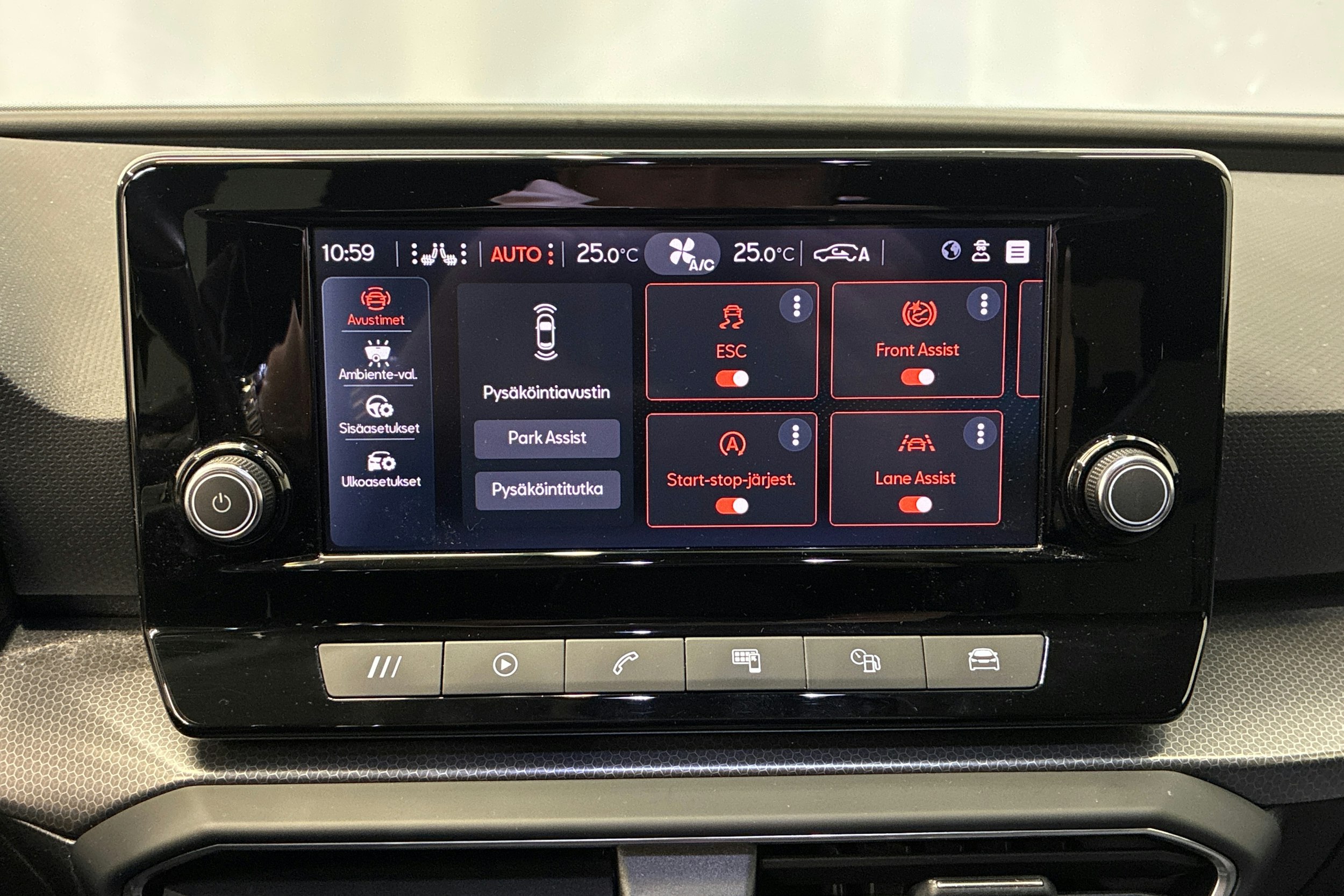 harmaa SEAT Leon Sportstourer 2021 kuva 16.