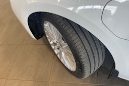 Valkoinen SEAT Leon Sportstourer 2021 kuva 13.