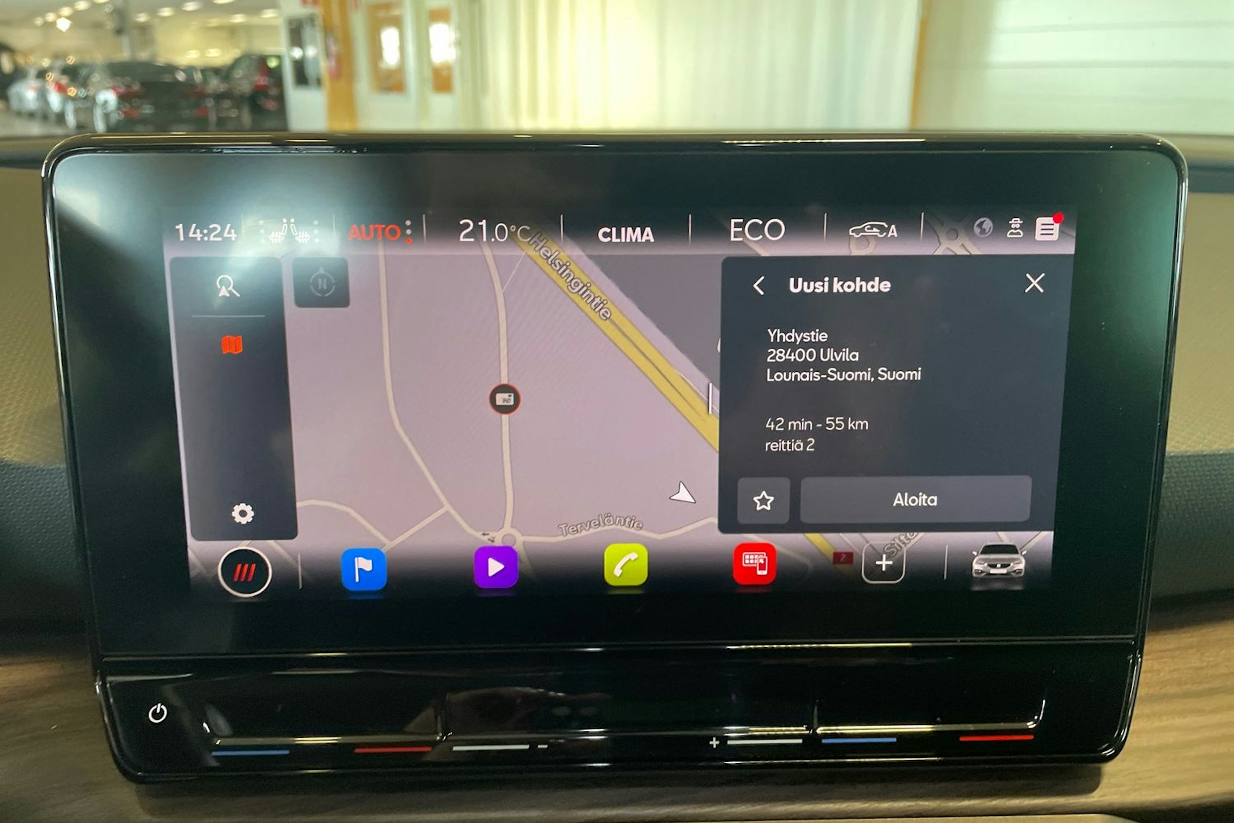Valkoinen SEAT Leon Sportstourer 2021 kuva 15.