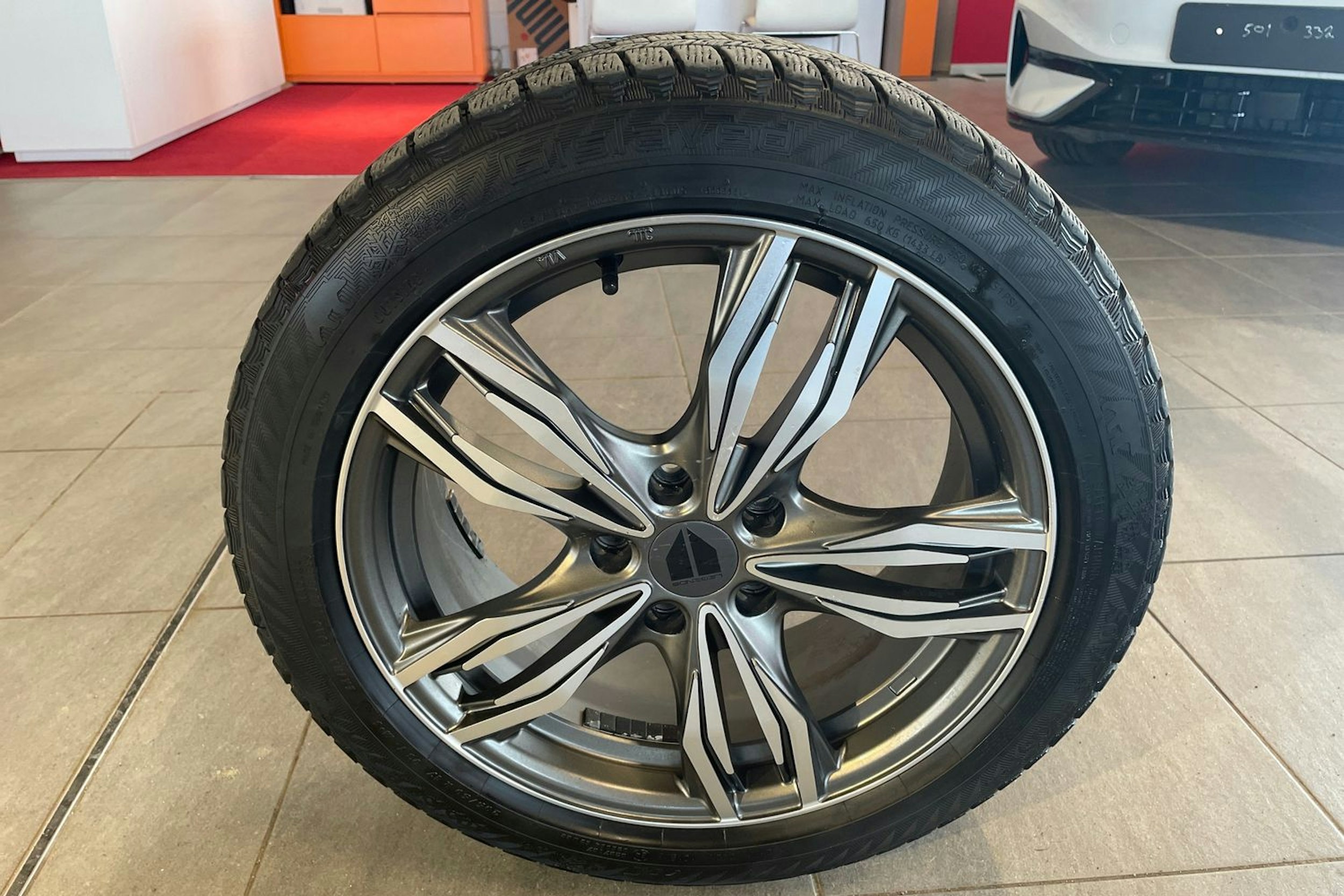Valkoinen SEAT Leon Sportstourer 2021 kuva 20.