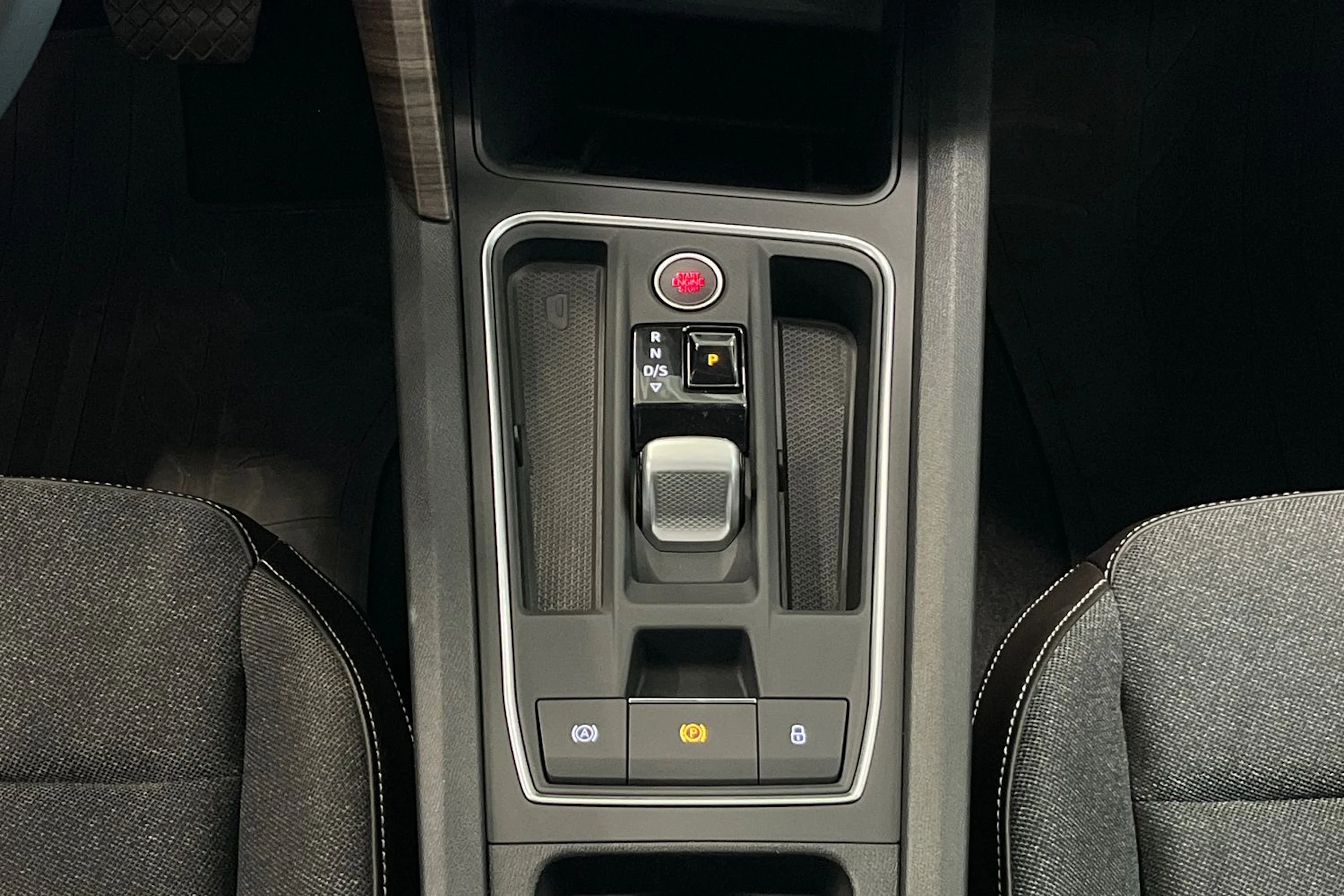 harmaa SEAT Leon Sportstourer 2021 kuva 29.