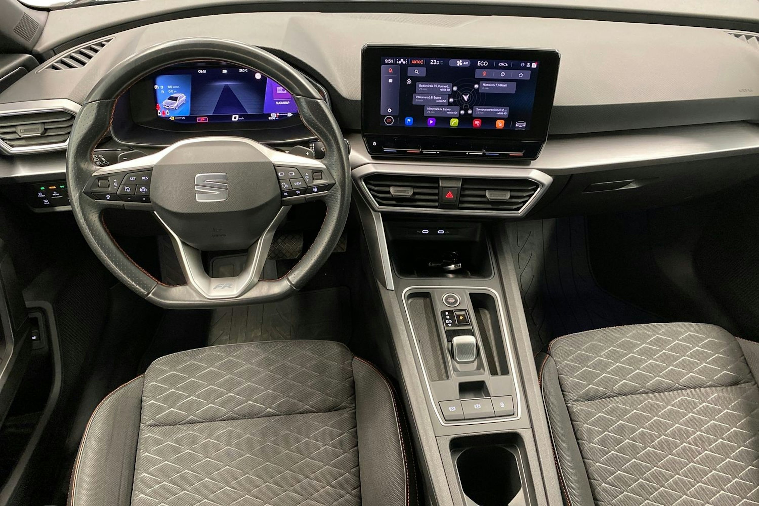 musta SEAT Leon Sportstourer 2021 kuva 9.