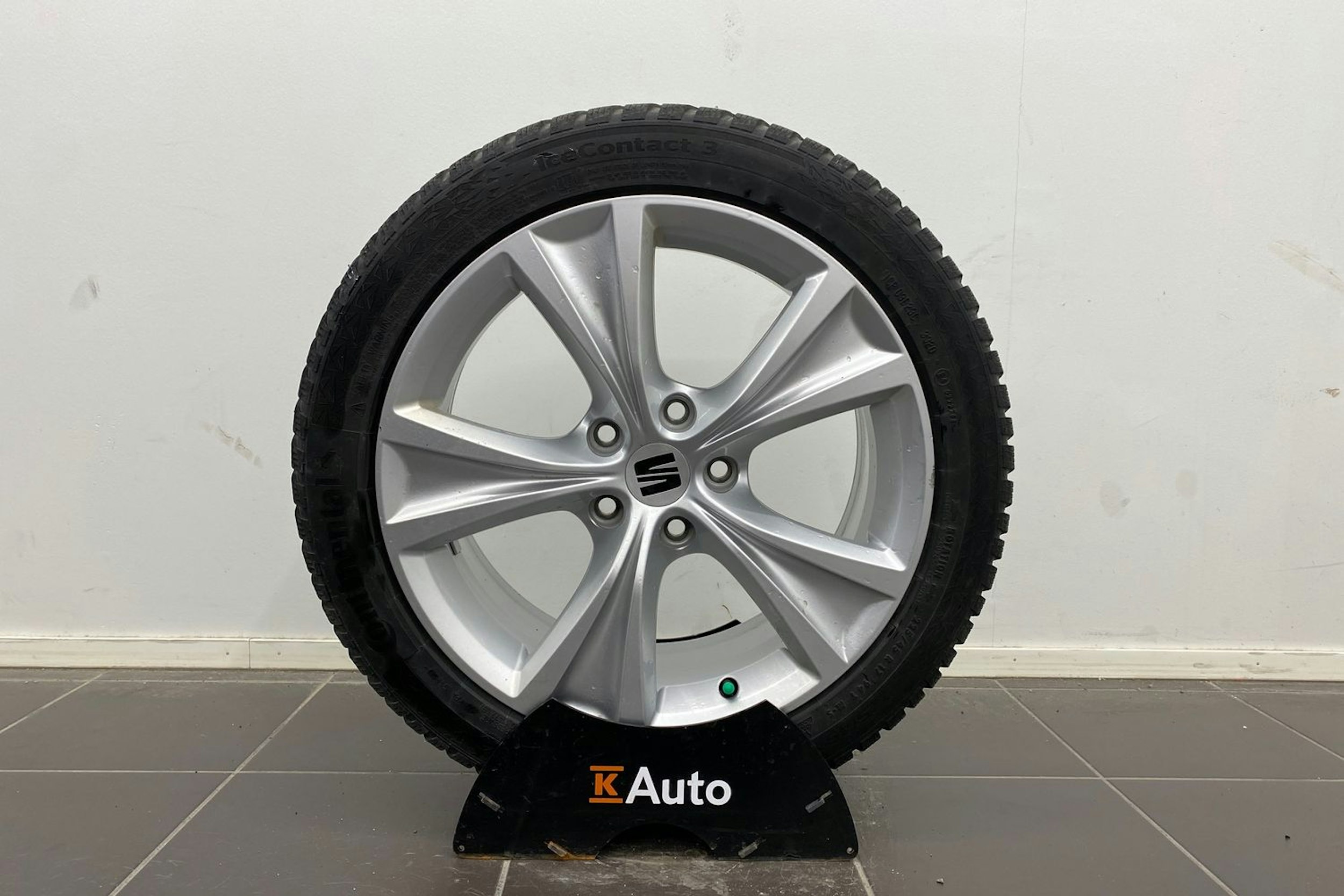 musta SEAT Leon Sportstourer 2021 kuva 13.