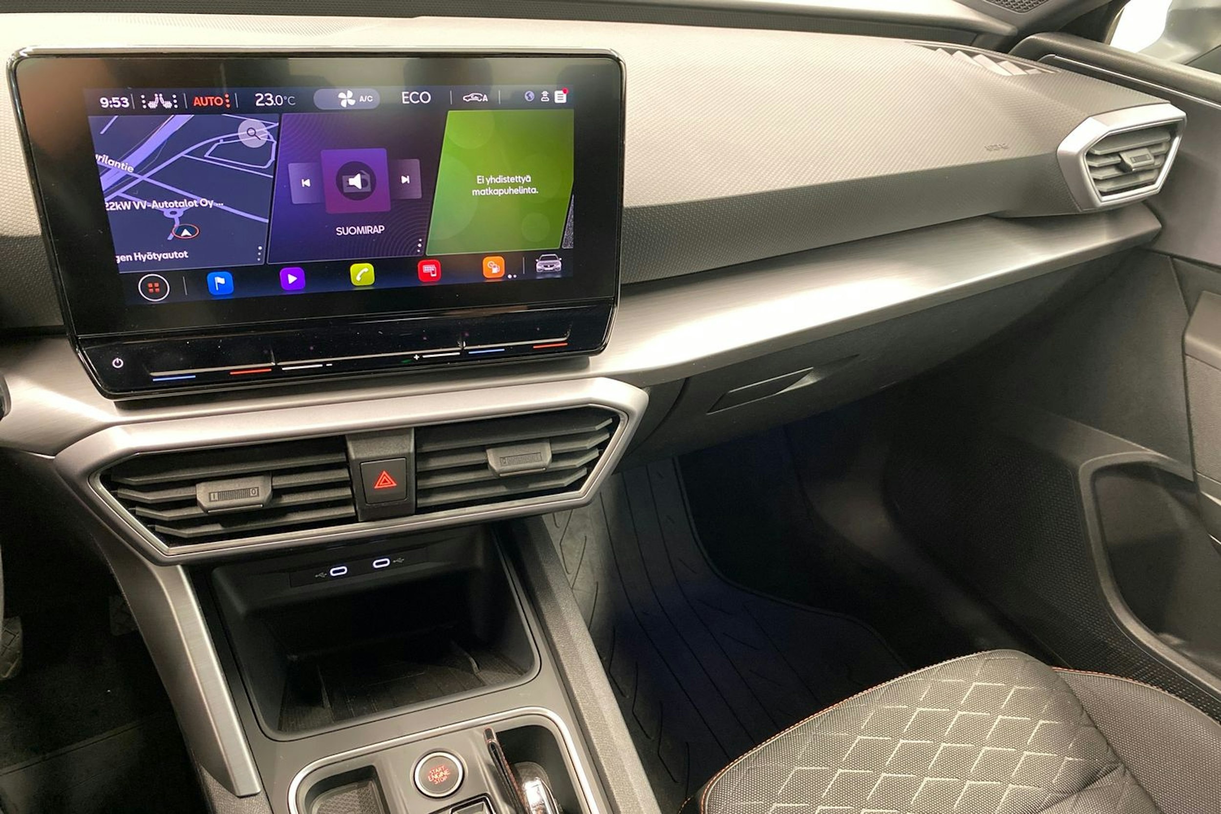 musta SEAT Leon Sportstourer 2021 kuva 21.